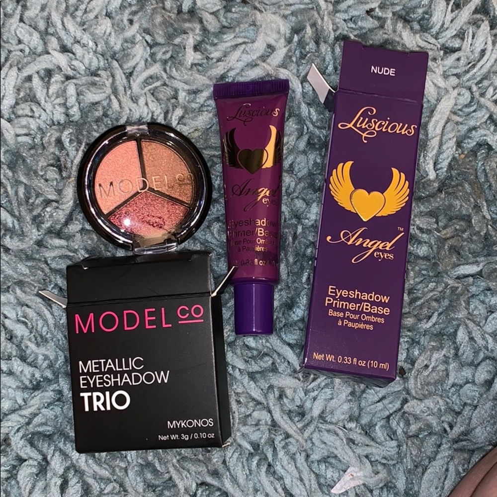Eyeshadow trio and eyeshadow base